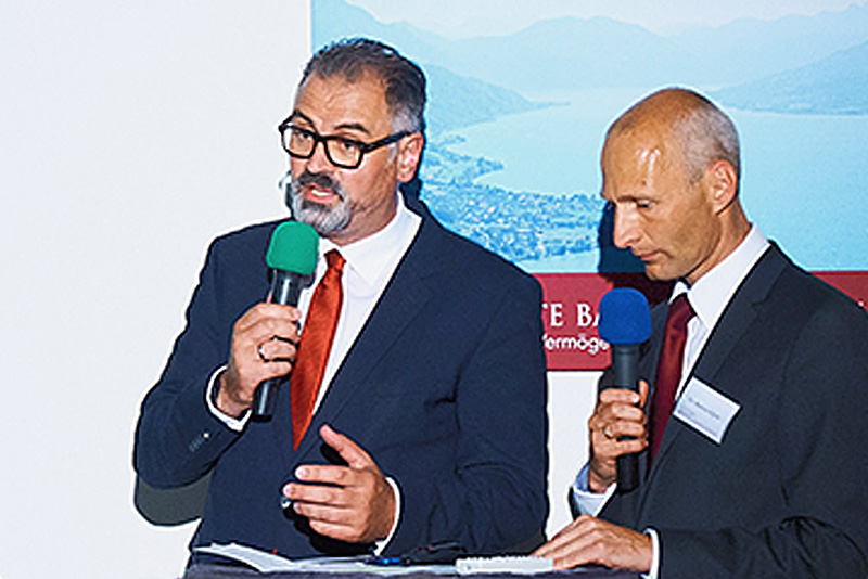 Michael Karl Sulzbacher, Leiter Private Banking und Dir. Markus Aigner, GL Raiffeisenbank Attersee-Süd